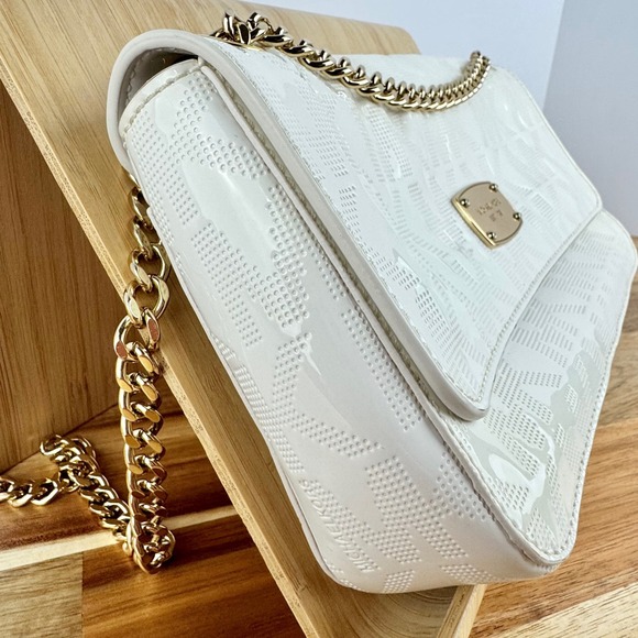 Michael Kors Jet Set White Embossed Monogram Gold Chain Shoulder Bag - Picture 5 of 11